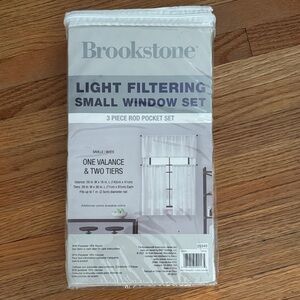 New Brookstone Light Filtering Window Set - Elegant White